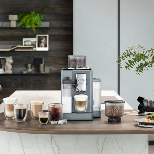 Кофемашина DeLonghi EXAM440.55.G Сменный контейнер для зёрен (2шт.); мерная ложка; полоска для определения жёсткости воды