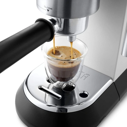 Кофеварка DeLonghi EC685.W EX:4 Кофеварка; Холдер; Мерная ложка-темпер; Инструкция