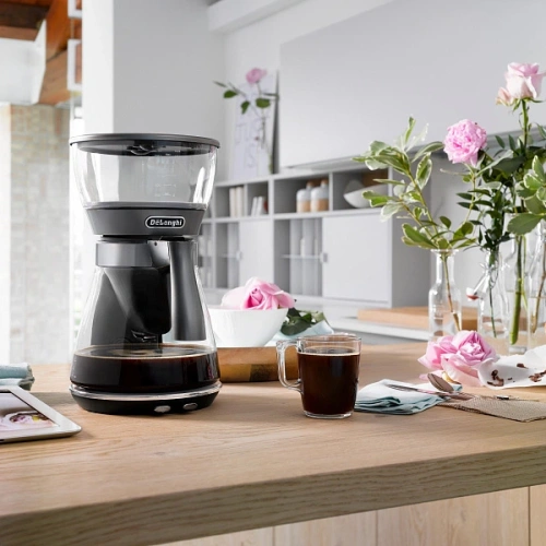 Капельная кофеварка DeLonghi ICM17210