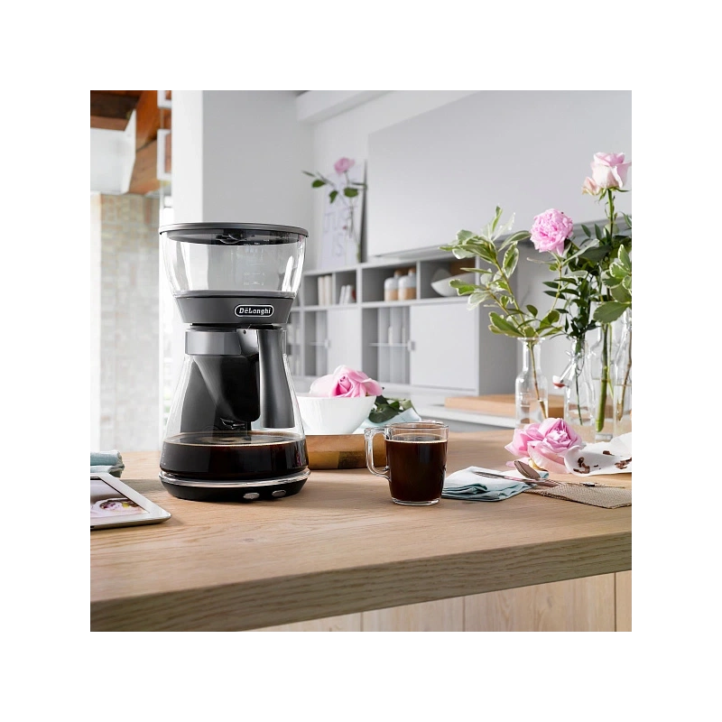 Капельная кофеварка DeLonghi ICM17210