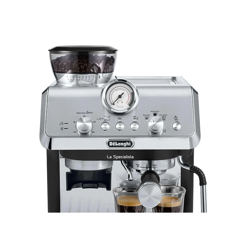 Рожковая кофеварка DeLonghi EC9155.MB Кофеварка, тэмпер, питчер(молочник), портафильтр, две корзины для портафильтра (12 мл, 25мл), подставка под чашку для приготовления эспрессо, игла и кисточка для очистки парового отверстия, декальцинатор
