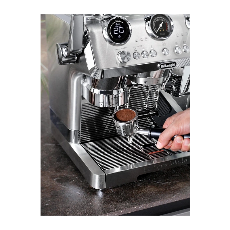 Рожковая кофеварка DeLonghi EC9885.M