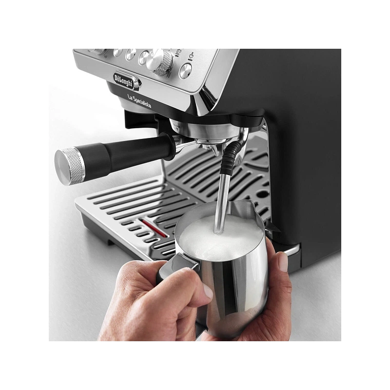 Рожковая кофеварка DeLonghi EC9155.MB