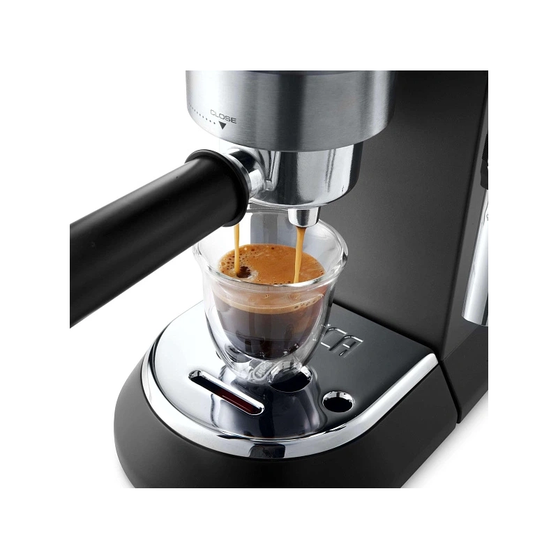 Рожковая кофеварка Delonghi EC685.BK