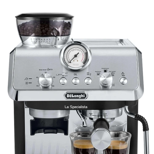 Рожковая кофеварка DeLonghi EC9155.MB