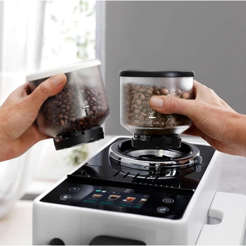 Кофемашина DeLonghi EXAM440.35.W Сменный контейнер для зёрен (2шт.); мерная ложка; полоска для определения жёсткости воды