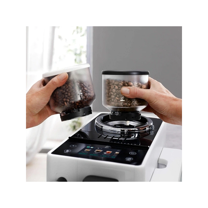 Кофемашина DeLonghi EXAM440.35.W Сменный контейнер для зёрен (2шт.); мерная ложка; полоска для определения жёсткости воды