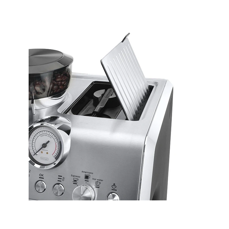 Рожковая кофеварка DeLonghi EC9155.MB Кофеварка, тэмпер, питчер(молочник), портафильтр, две корзины для портафильтра (12 мл, 25мл), подставка под чашку для приготовления эспрессо, игла и кисточка для очистки парового отверстия, декальцинатор