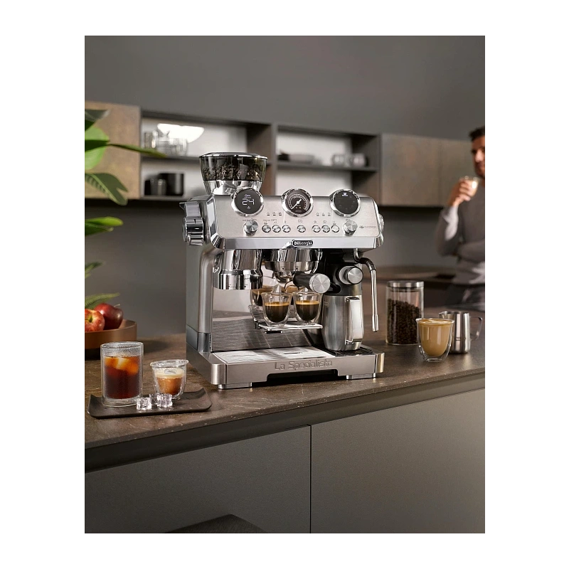 Рожковая кофеварка DeLonghi EC9885.M