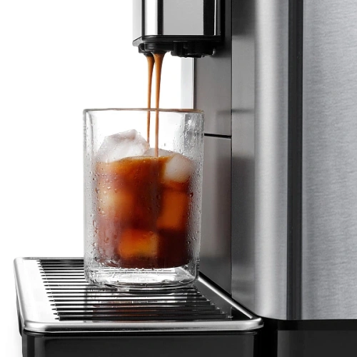 Кофемашина Delonghi ECAM630.75.TSM Два кувшина для молока LatteCrema Hot (горячие напитки); LatteCrema Cool (холодные напитки); фильтр для воды; мерная ложка для молотого кофе с кисточкой; силиконовая форма для льда; полоска для определения жесткости воды
